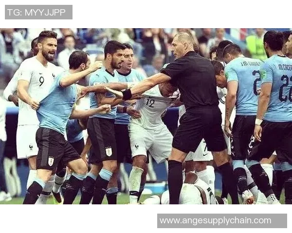 巴西足球明星的崛起之路与传奇背后的故事探秘